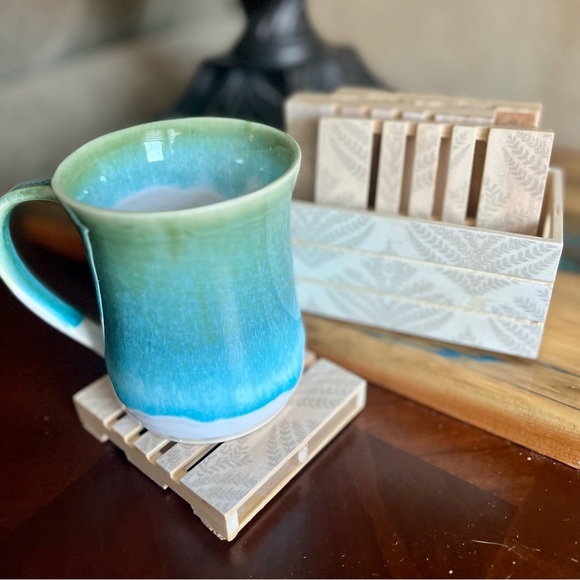 Mini Pallet & Crate Coaster Set silver fern leaves print. 4 Coasters W/ Crate - Picture 2 of 7